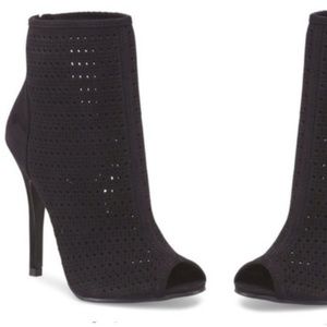 Chinese Laundry Jupiter peep toe boots 6